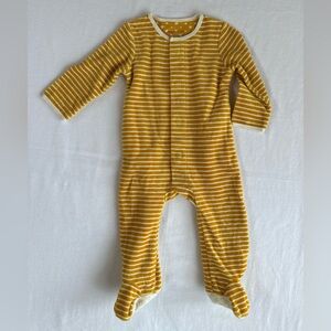 Magnetic me velour footie